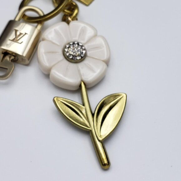 Authentic Louis Vuitton Lock & Key with Unbranded Flower Charm, Keychain - Picture 5 of 12